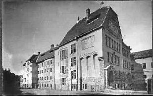 Az iskola új épülete 1911-1912 között