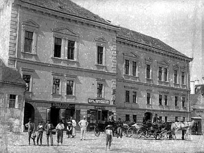 Az iskola épülete 1886-1887 között